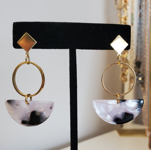 Jewelry - Fashion Earrings